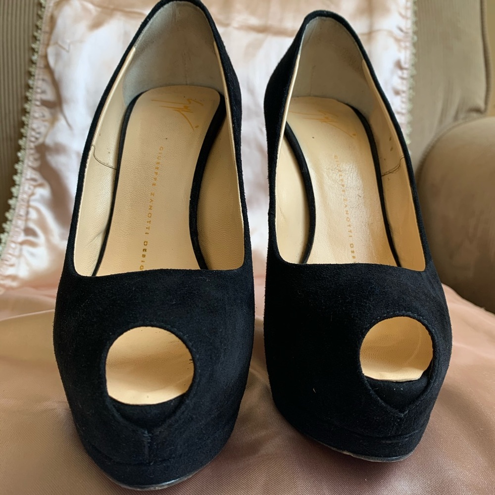Suede Giuseppe peep toe pumps